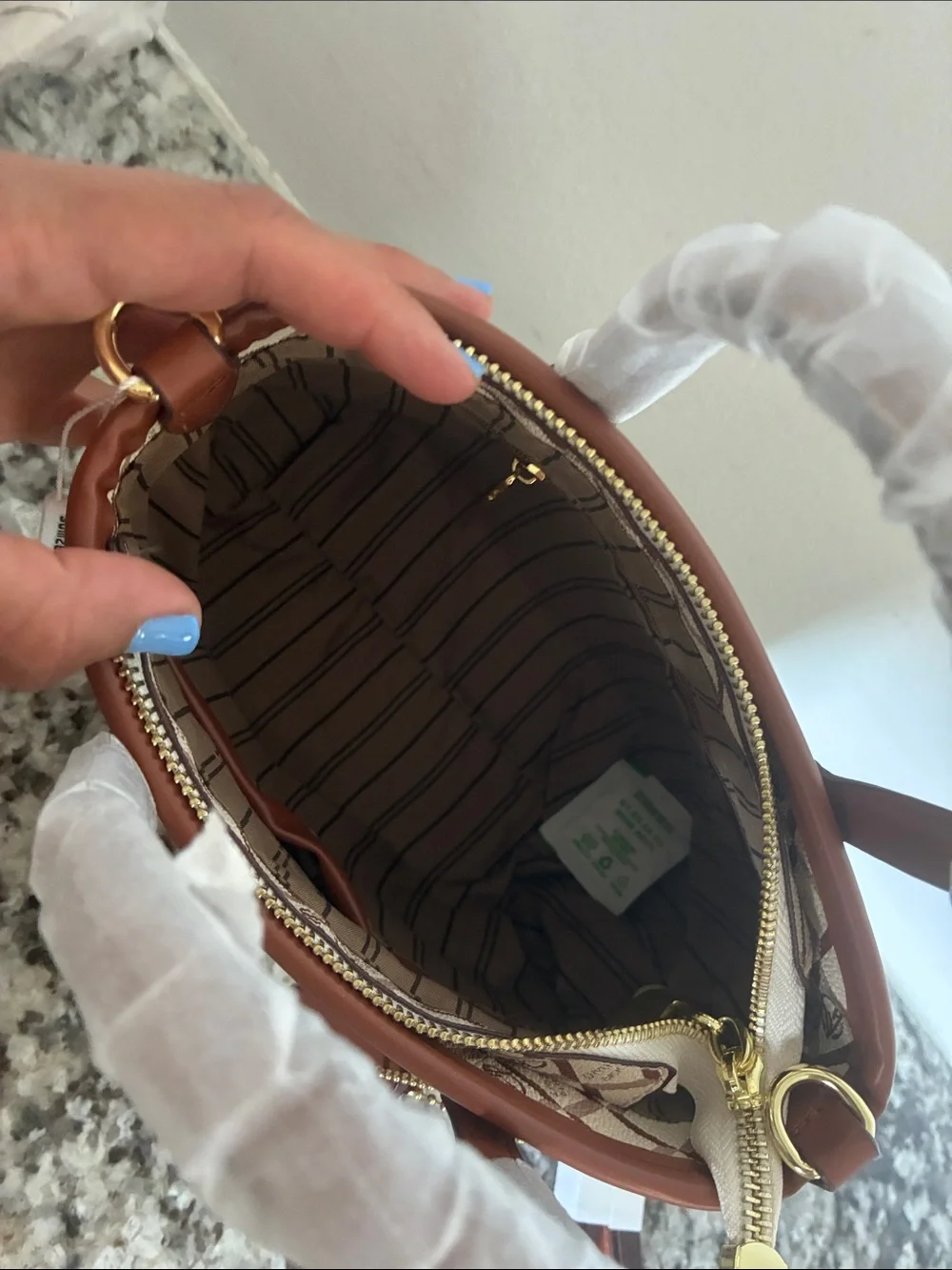 N/A beige brown